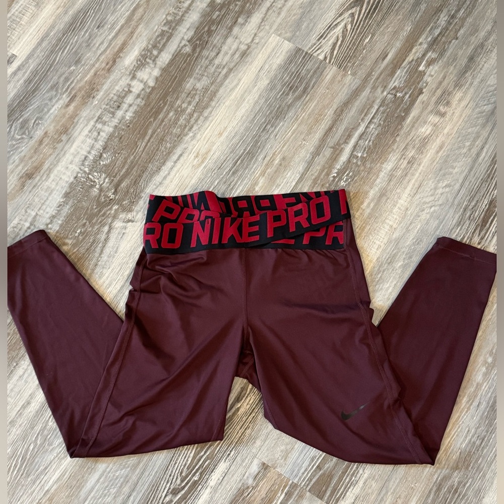 Nike pro twist leggings